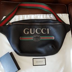 GUCCI PRINT LEATHER BELT BAG